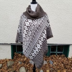 giogio brown and white turtleneck poncho wool alpaca blend made in Italy